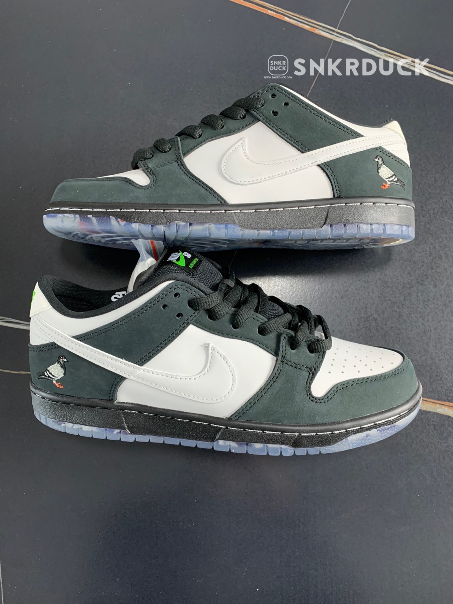 STAPLE × NIKE SB DUNK LOW PIGEON BLACK/WHITE ステイプル×ナイキSB